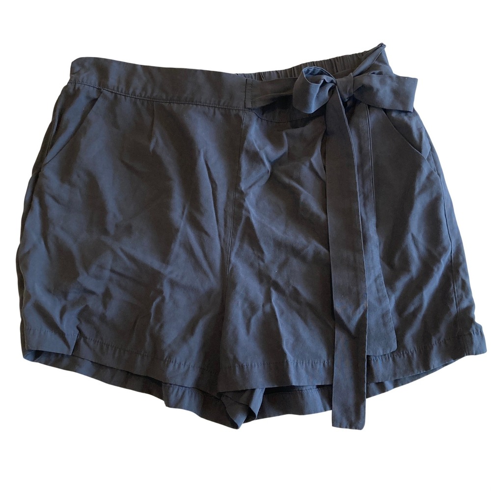 Molly Bracken Shorts M Navy Blue‎ Tie Waist Shorts Elastic Back Pockets LA606BAE